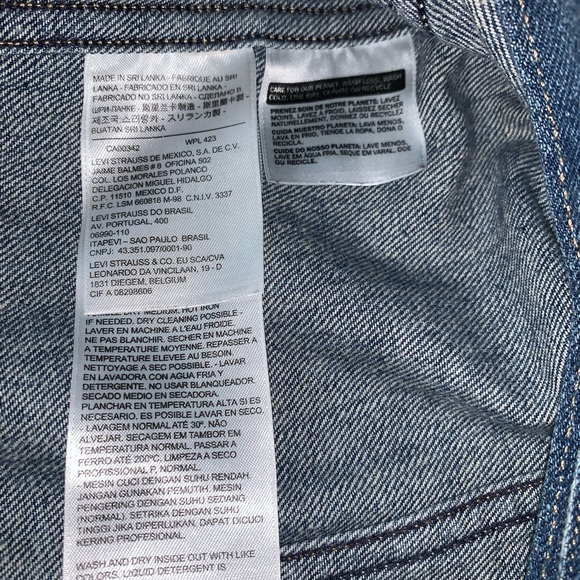 Levi’s Trucker Vest- Sleeveless Denim Jean Jacket - Picture 15 of 16